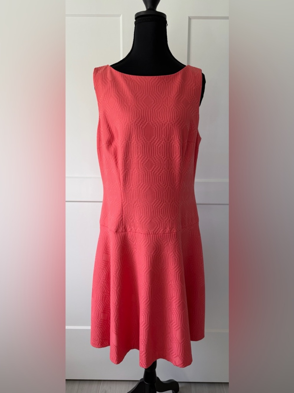 EUC Phoebe Couture Vibrant Coral Sleeveless Mini Swing Dress, Size 12‎